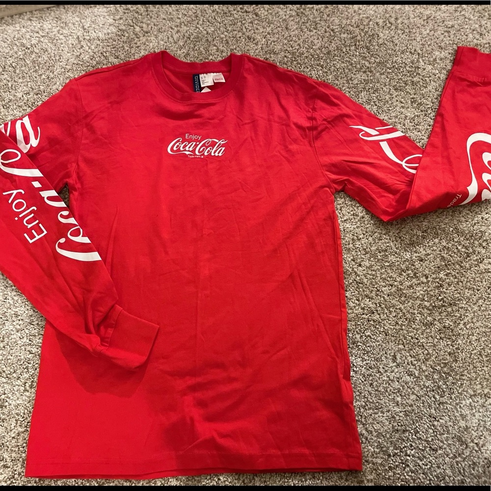 Coca Cola - Graphic Red Long Sleeve Sweater sz XS extra small